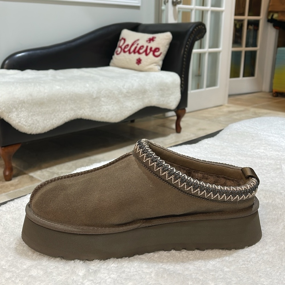 UGG Women's Tazz Platform Slippers - Picture 5 of 8